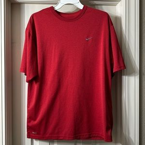 Nike men’s polyester tee, size M